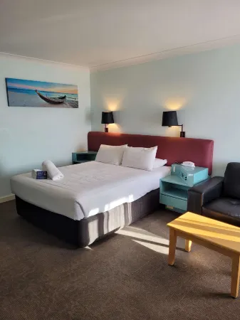 SureStay Hotel by Best Western the Clarence on Melville