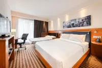 Hampton by Hilton Warsaw Airport - 3-Star