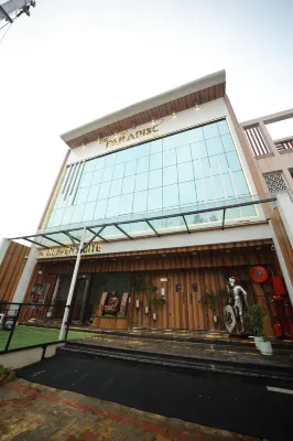The Hotel Paradise