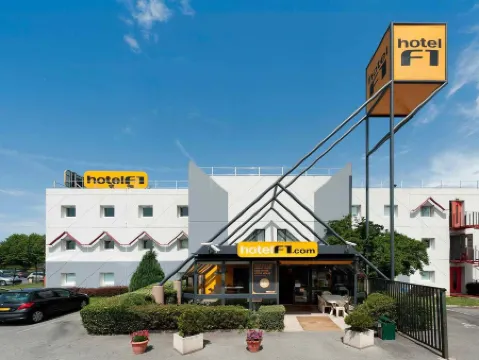 第戎北基里亞德直營飯店