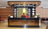 Puncak Budget Hotel - parking