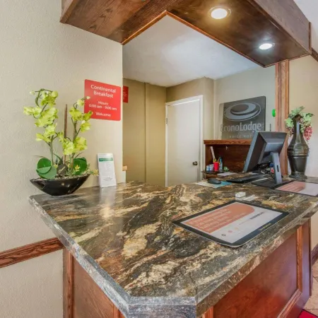 Econo Lodge Hermitage South