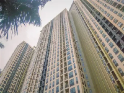 RedLiving Apartemen Transpark Cibubur - Ens Room Hotels in Jatisampurna