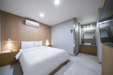 141 มินิโฮเทล