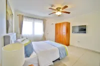 Pearl Aruba Condos