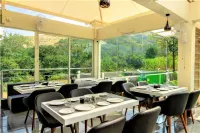 Nakshatra Resort Hotel di Wai