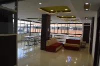 Hotel Royal Treat