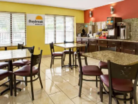 Days Inn by Wyndham Conover-Hickory Hotels in Conover