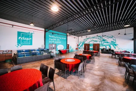 Tunamaya Beach & Spa Resort Desaru Отели рядом с достопримечательностью «Kota Tinggi Firefly Park»