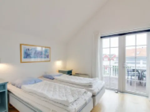 "Guthir" - 1.2km from the Sea