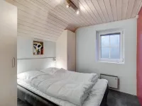 "Hedi" - 900m from the Sea Hotels near Husby Kirke