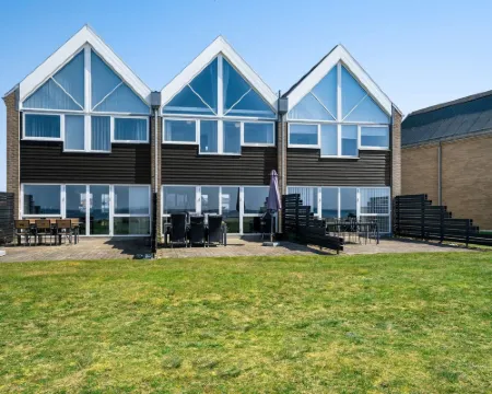 "Ninne" - 50m from the Sea Hotels in Assens