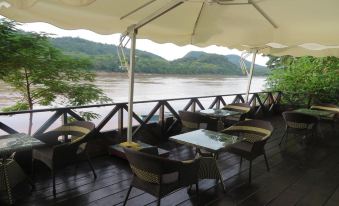 Lankham Riverside Hotel - Housity