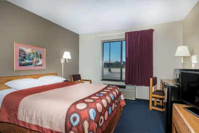 Super 8 by Wyndham Portage Hotels in Portage