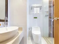 Vienna Hotel (Bazhou Yijin South Road High-speed Railway Station) Hotels in Bazhou