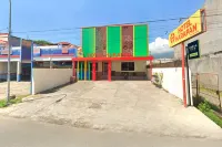 Urbanview Hotel Harapan Palopo - Park Yeri