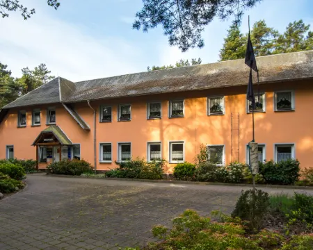 Feriendorf Min Herzing Hotels in Dranske
