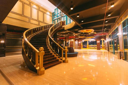 1. 타식 빌라 인터..