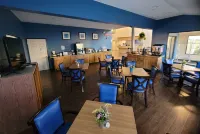 Baymont by Wyndham Limon - فطور