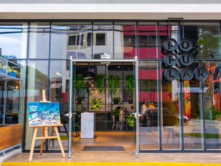 Ibis Styles Lima San Isidro Отели рядом с достопримечательностью «Университет Лима»