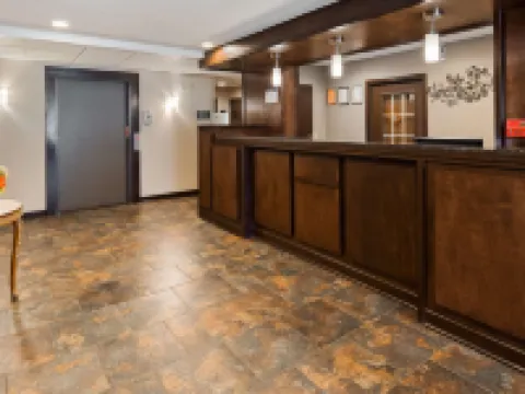 Best Western Crown Inn  Suites Hotels in Batavia