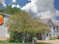 Super 8 by Wyndham Independence IA Hotels in Independence
