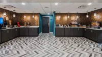 Best Western Plus Bloomington East Hotel - breakfast