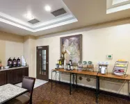 Comfort Inn & Suites Regional Medical Center - breakfast