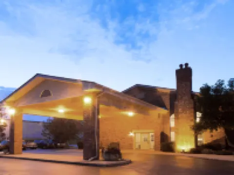 Super 8 by Wyndham Greenfield Hotels in Greenfield