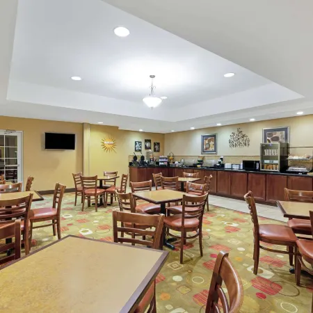 La Quinta Inn & Suites by Wyndham Stillwater-University Area