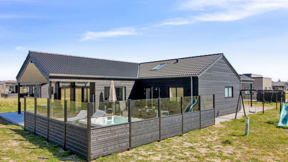 "Ambra" - 950m from the Sea