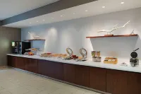 布盧明頓萬豪SpringHill Suites 酒店 - 早餐