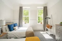 HG Collection - Cardiff City - Sleeps 6 Hotels near UK Visa Cardiff Premium Service Centre