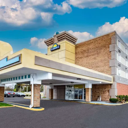 Days Inn by Wyndham Livonia/Canton/Detroit