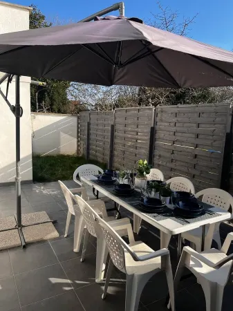 Spacious Apt 8 Beds - with Terrace Near CDG Disneyland - 30 Min Отели рядом с достопримечательностью «Parc d'Affaires International Paris Nord 2»