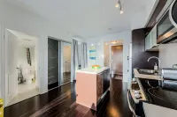 Magnificent City Views Downtown Toronto 2 Bedroom Suite Near Eaton Center U of T - 레지던스