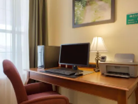 Country Inn & Suites by Radisson, Nevada, MO Hotels in Nevada