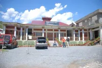 Paradise Inn & Restaurant فنادق في Balakot