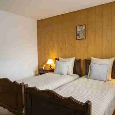 Pierreval 18 Rooms