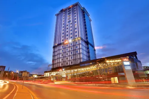 Tryp by Wyndham Istanbul Basin Ekspres - Romantic