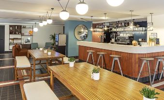 Best Western Plus Hotel Cargo - Housity