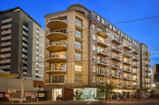 South Yarra Central Apartment Hotel AAMIパーク周辺のホテル