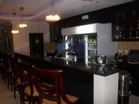 Owu Crown Hotels - Baarit