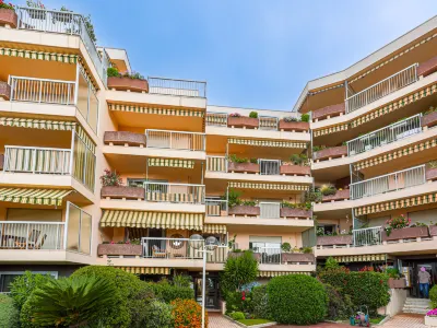 Les Balcons d'EZE Hôtels à proximité de : Plage Saint Laurent