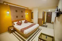 Hotel Maneck Residency - Airport Shuttle