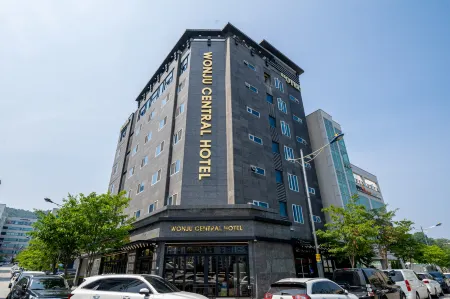 WONJU CENTRAL HOTEL Отели рядом с достопримечательностью «Ganhyeon Yuwonji»