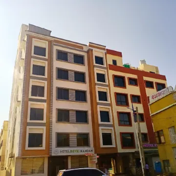 Hotel Devkinandan