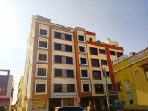 Hotel Devkinandan