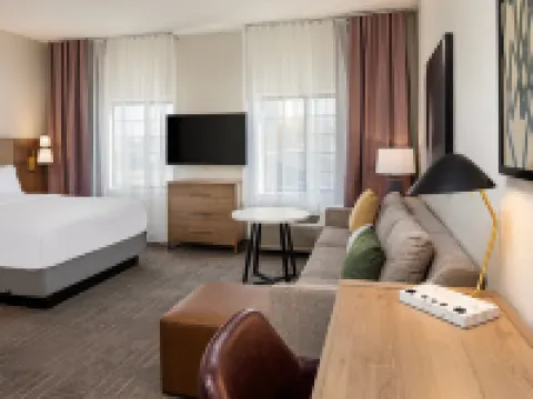 Staybridge Suites MPLS-MAPLE GROVE/ARBOR LAKES by IHG Hotels in Maple Grove