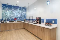 Best Western Plus Mobile Inn  Suites - breakfast